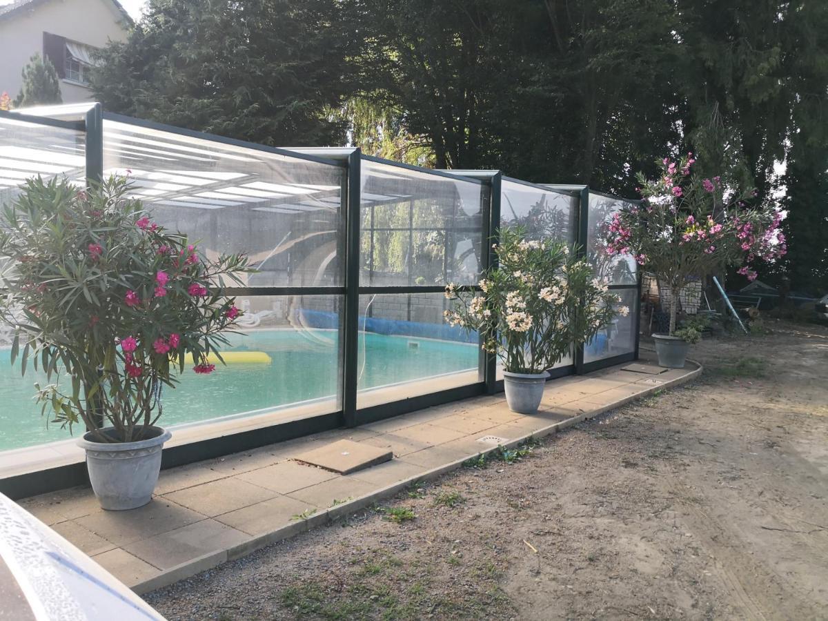 Au Jardin Fleuri Bed & Breakfast Secondigny Luaran gambar