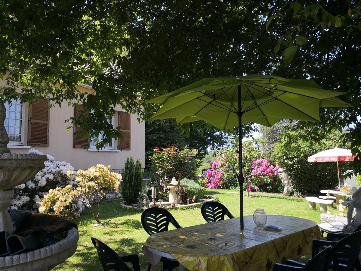 Au Jardin Fleuri Bed & Breakfast Secondigny Luaran gambar
